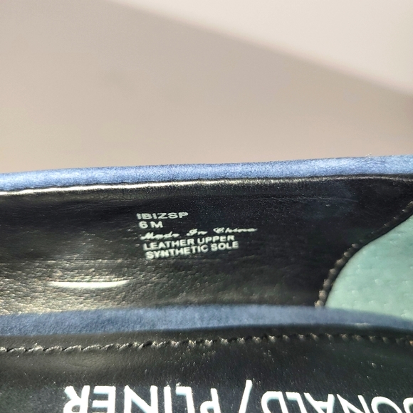 Donald J. Pliner Navy Blue Suede Pumps 6 - Picture 7 of 8